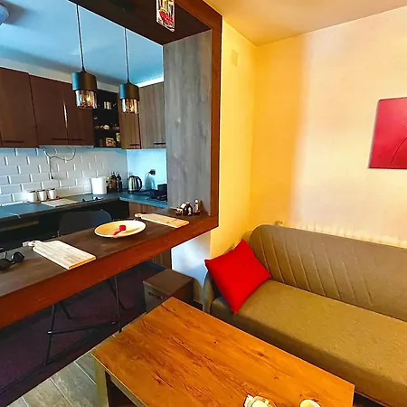 Colibri Apartment *